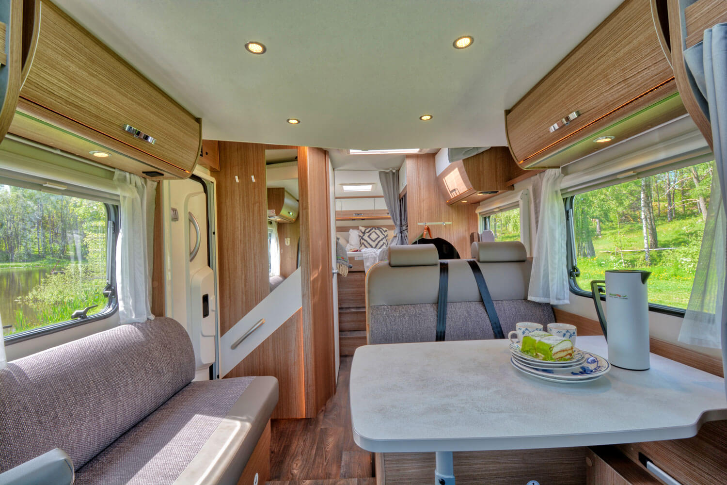 SkandiTrip petit camping car entrance and living room seats